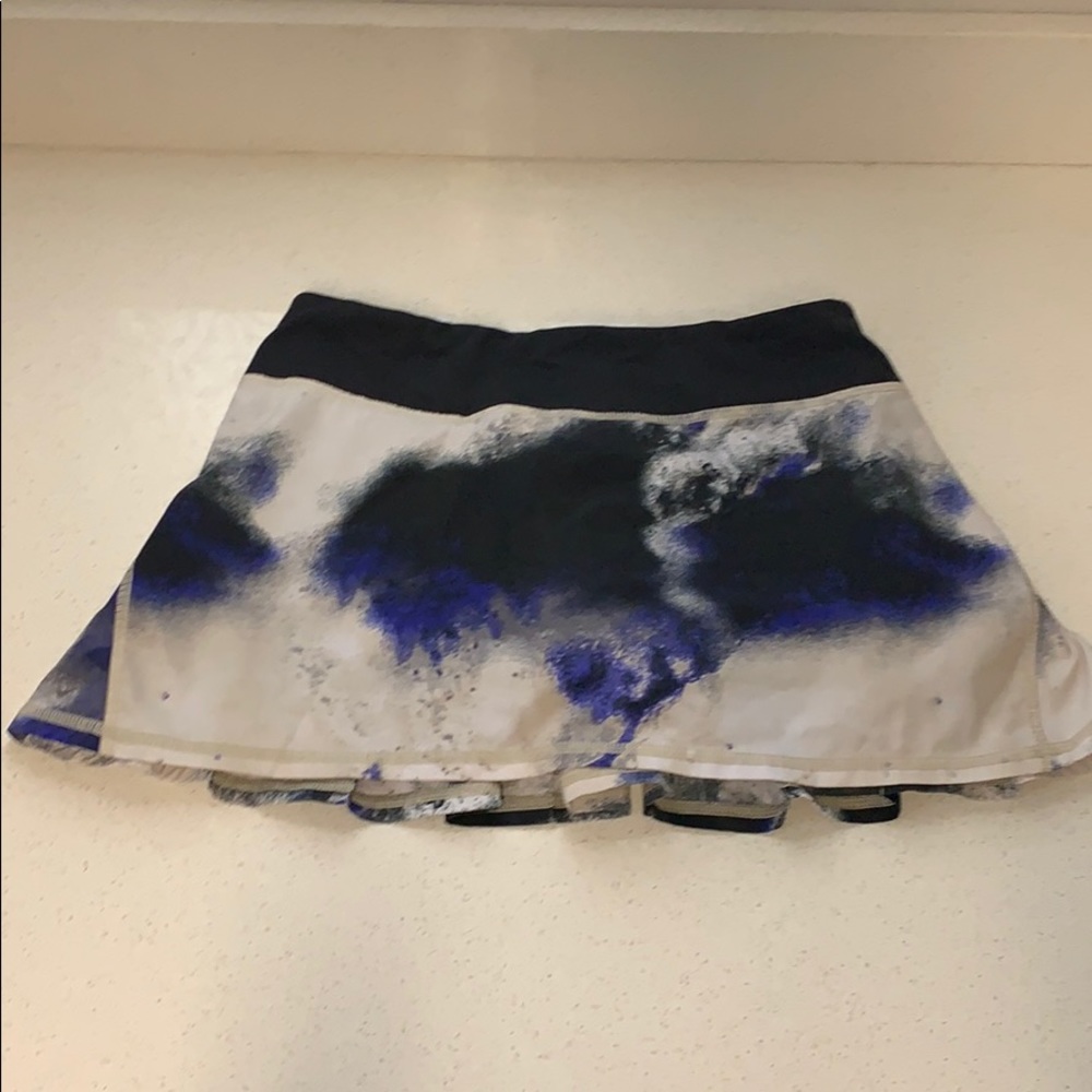 Lululemon Pace Setter Skirt/Skort SZ 4 Milky Way